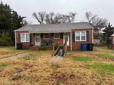 Main picture of 113 W Summit Ave