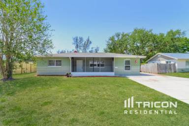 Main picture of 424 55th Ave NE