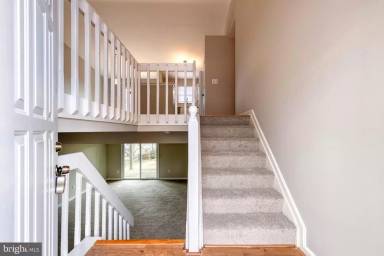 Main picture of 1193 Bayview Vis