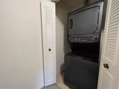 Main picture of 123 Riverview Ct