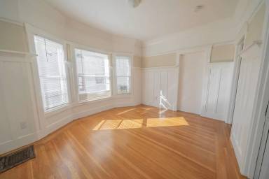 Main picture of 4073 Telegraph Ave