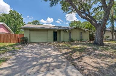 Main picture of 1517 Deepwood Dr