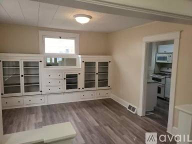 Main picture of 623 6th Ave