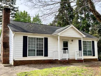 Main picture of 1019 Brenham Ln