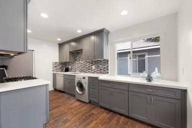 Main picture of 2614 Kansas Ave