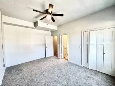 Main picture of 740 Washington Blvd