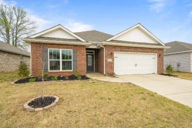 Main picture of 6073 Thorntons Way Cir NW