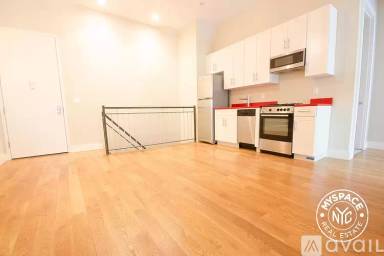 Main picture of 250 Melrose St