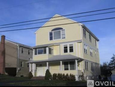 Main picture of 31 Woodbury Ave