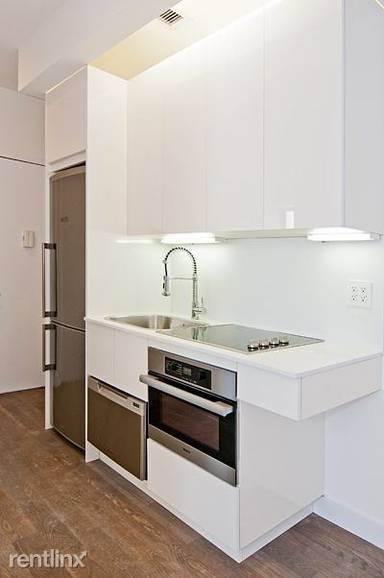 Main picture of 22 Spring St