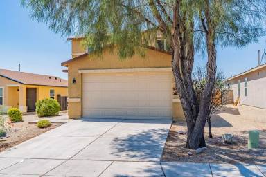 Main picture of 1083 W Calle Vista de Suenos