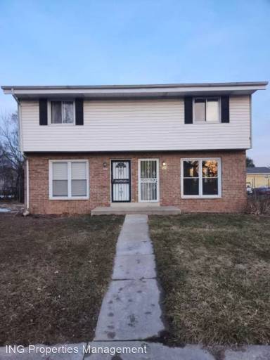 Main picture of 6462 N 107th St