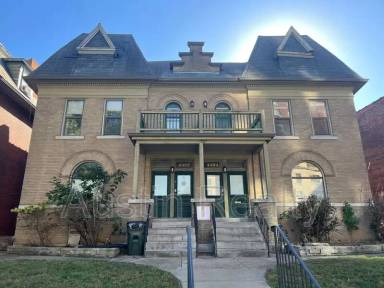 Main picture of Newstead and McPherson Apartments