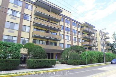 Main picture of 155 Brewster St
