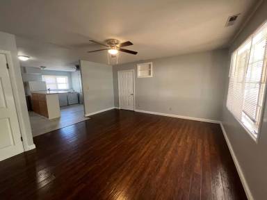 Main picture of 1 Ridge Ct