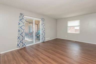 Main picture of 6916 Colonial Woods Dr