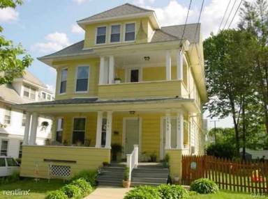 Main picture of 1553 W Broad St
