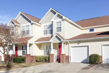 Main picture of 851 Norview Ave