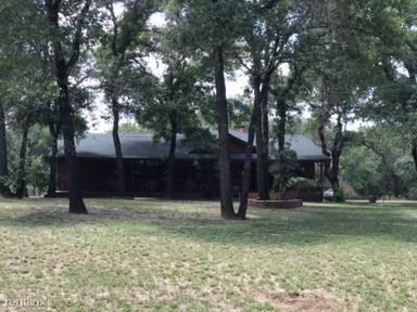 Main picture of 138 Oak Hill Rd