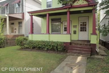 Main picture of 421 S Trenton Ave