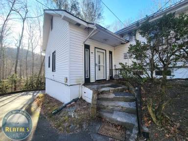 Main picture of 1579 Shulls Mill Rd