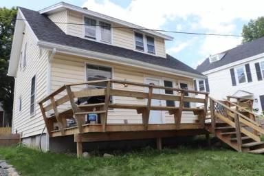 Main picture of 164 Court St
