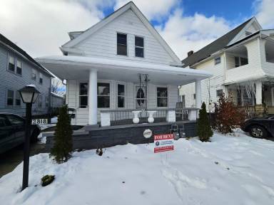 Main picture of 2818 E 127th St