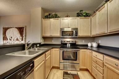 Main picture of 1567 Legacy Pkwy E