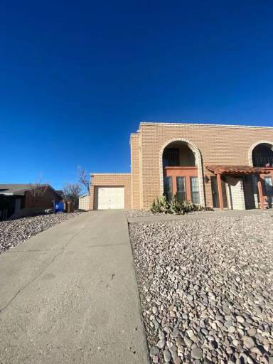 Main picture of 2940 Los Amigos Ct