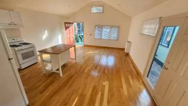 Main picture of 1324 Cabrillo Ave