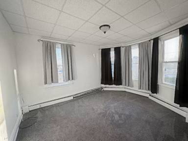 Main picture of 828 1st St