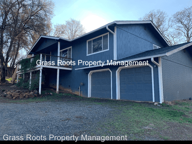 Main picture of 13779 Falling Leaf Ln