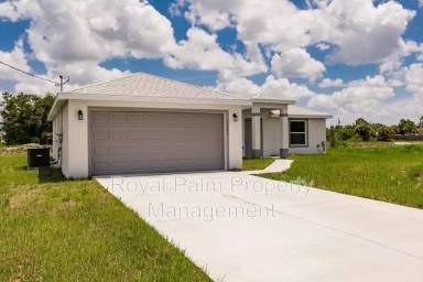 Main picture of 2042 Crawford Ave N