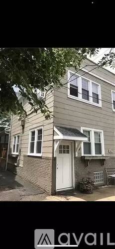 Main picture of 2012 E 125th St