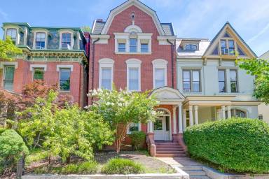 Main picture of 818 W Franklin St