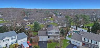 Main picture of 8 Lusia Ct