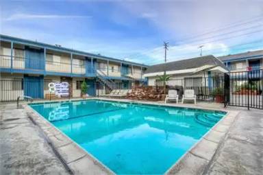 Main picture of 16111 Prairie Ave - 204
