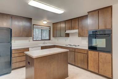 Main picture of 1601 McKinnon Dr