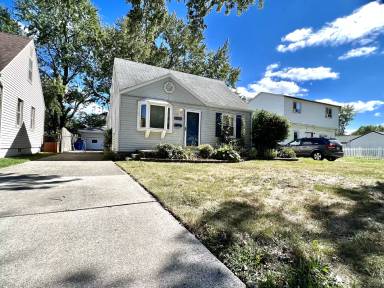 Main picture of 24382 Columbus Ave