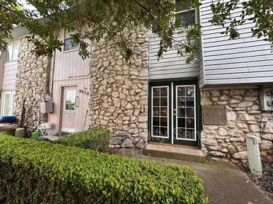 Main picture of 6028 NW Expressway