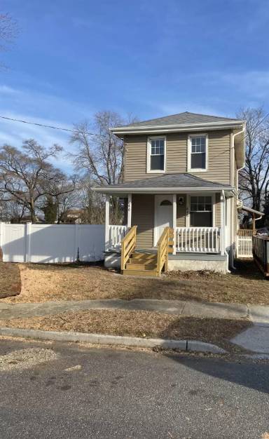 Main picture of 646 Church St