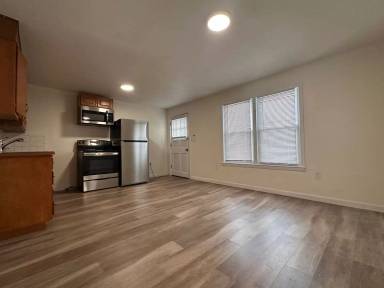 Main picture of 15 Dairy Rd