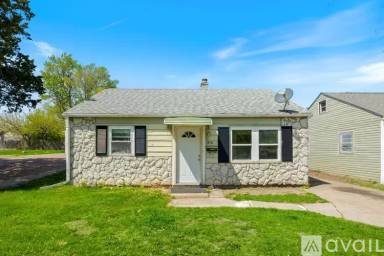 Main picture of 916 5th Ave