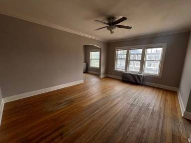 Main picture of 205 E 27th St