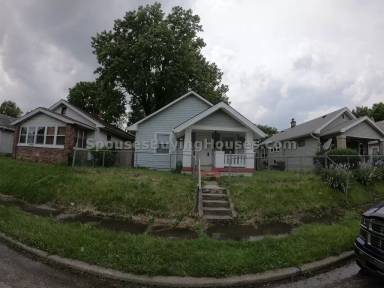 Main picture of 1938 N Dearborn St