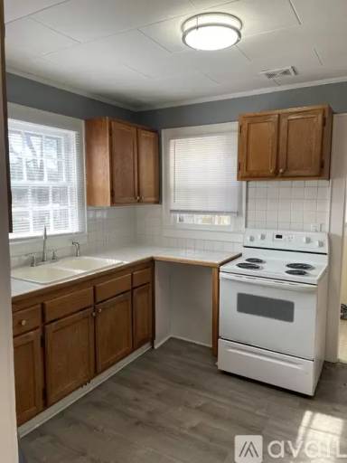 Main picture of 314 Spence St