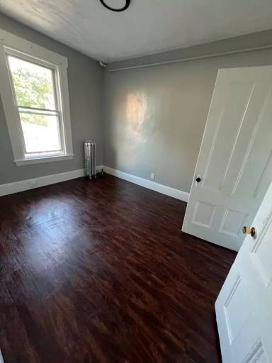 Main picture of 68 Hollis St