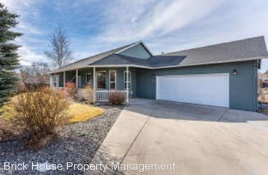Main picture of 1028 NW Larch Ct