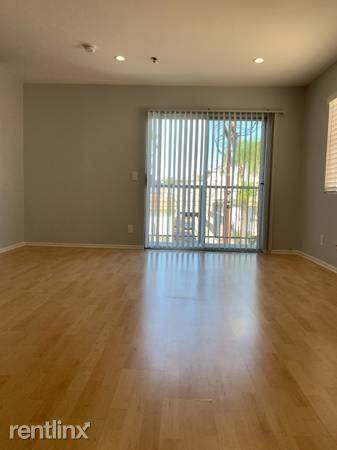 Main picture of 5224 Cartwright Ave