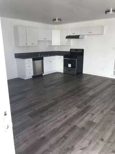 Main picture of 14329 Haynes St